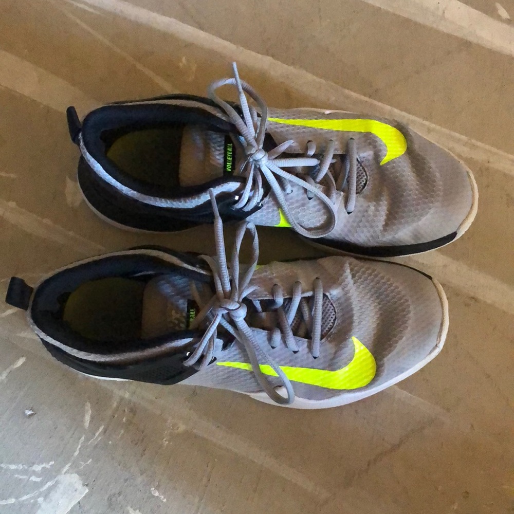 nike volleyball shoes